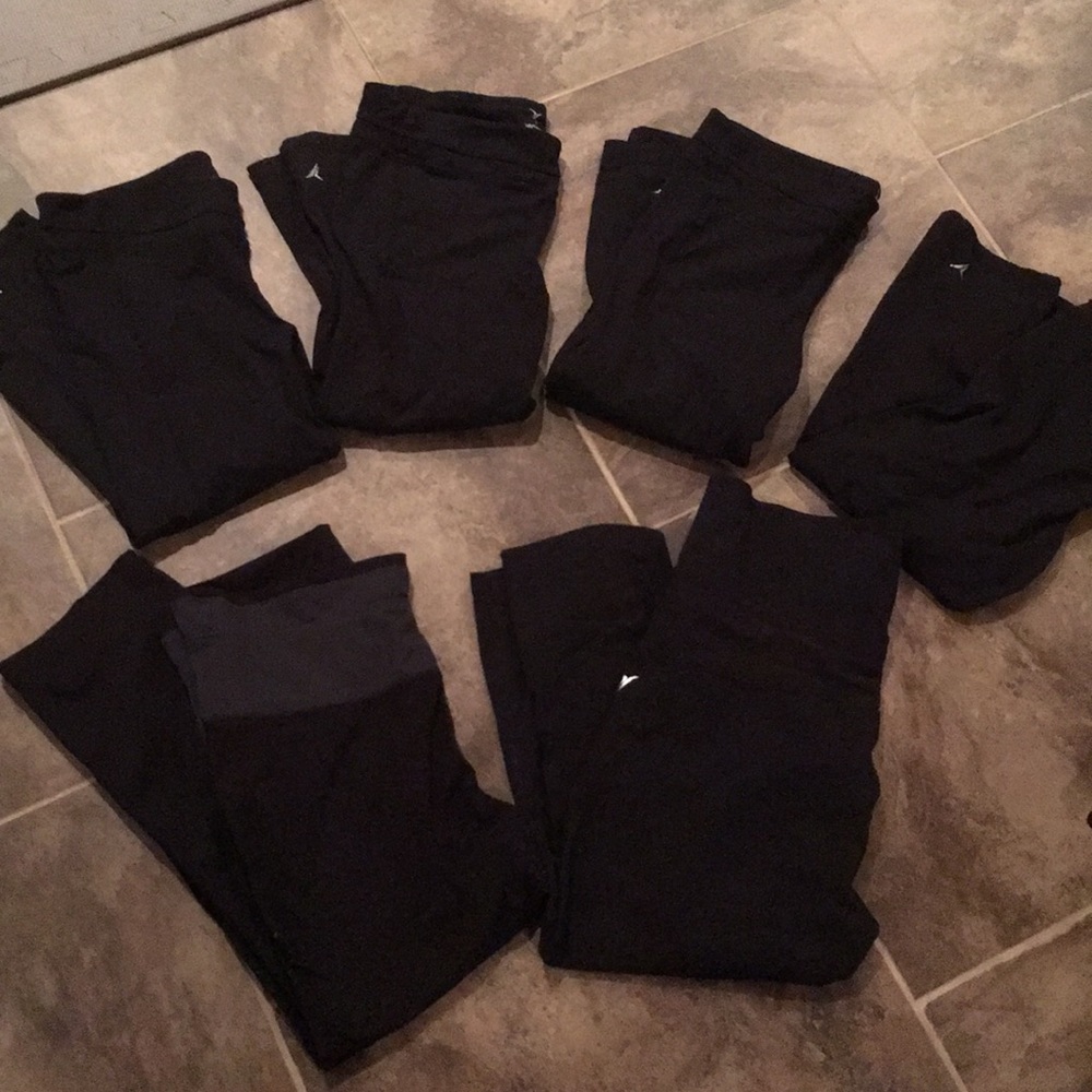 6 pairs of Old Navy Active leggings size large